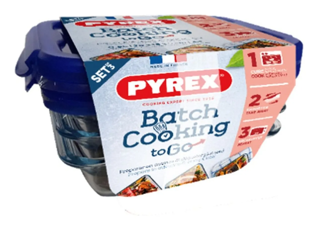 Pyrex Cook & Go set of three 0.8 L rectangular glass boxes with blue clip lids in their Batch Cooking to Go sleeve